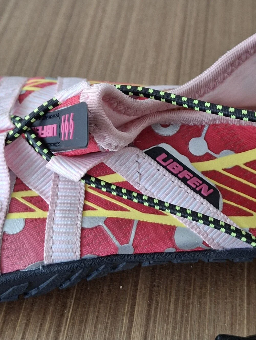UBFEN Pink Water Shoes SZ 34 / US 2.5